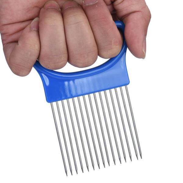 Clever Vegetable Holder and Slicer